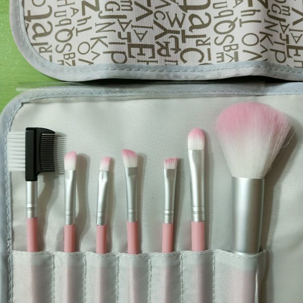 Eye Makeup Brushes 07pcs Set Professional Pink Set Eyeshadow With Grey Case www.mirzadihatti.com